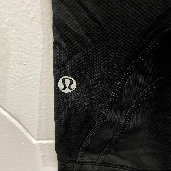 Lululemon SoulCycle Skull Run Inspire II Crop - Picture 4 of 13
